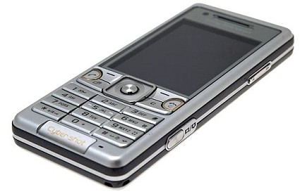 Sony Ericsson C510 Cyber Shot: nuovo cellulare ricco di funzionalit? con fotocamera da 3,2 megapixel. Le caratteristiche tecniche. 
